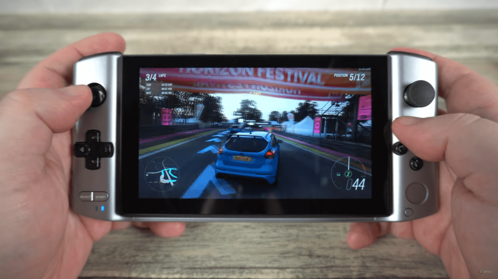 GPD Win 3 pelaa Forza Horizon 4:ää