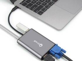 DroiX FX8 USB Type-C Hub connected to a MacBook PRO for dual video output via its HDMI and VGA Port