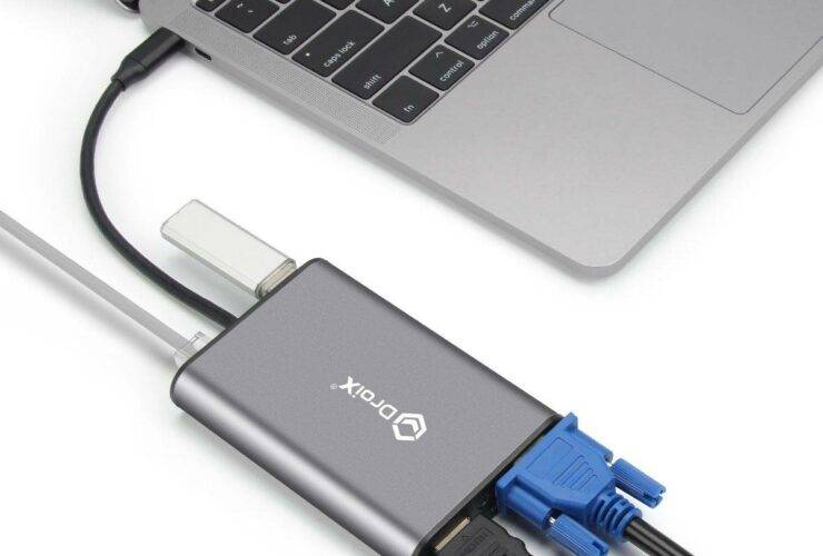 DroiX FX8 USB Type-C Hub connected to a MacBook PRO for dual video output via its HDMI and VGA Port