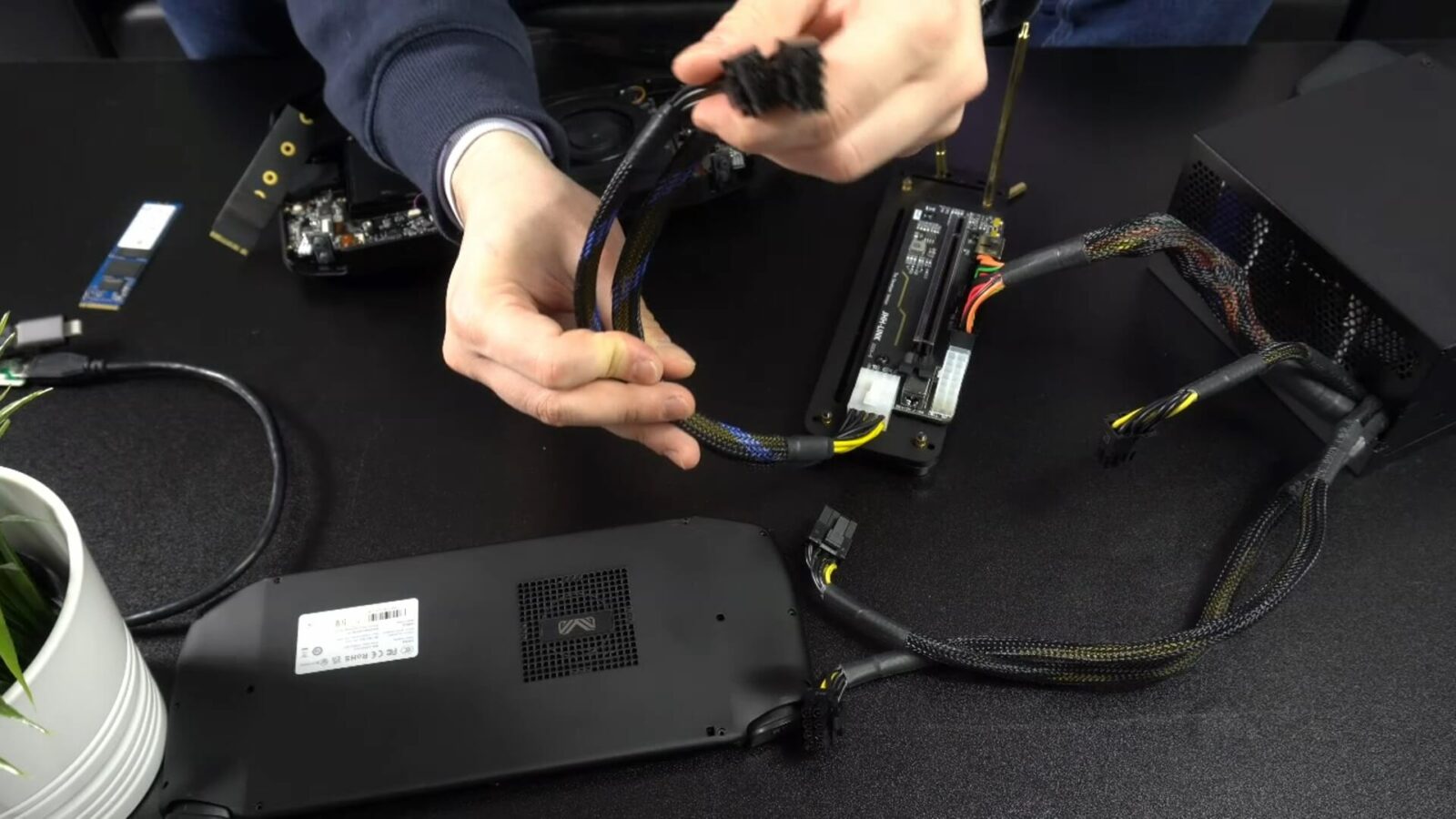 Egpu Risers Will it work? External GPU on AMD AYA NEO Pro - DROIX Blogs | Latest ...