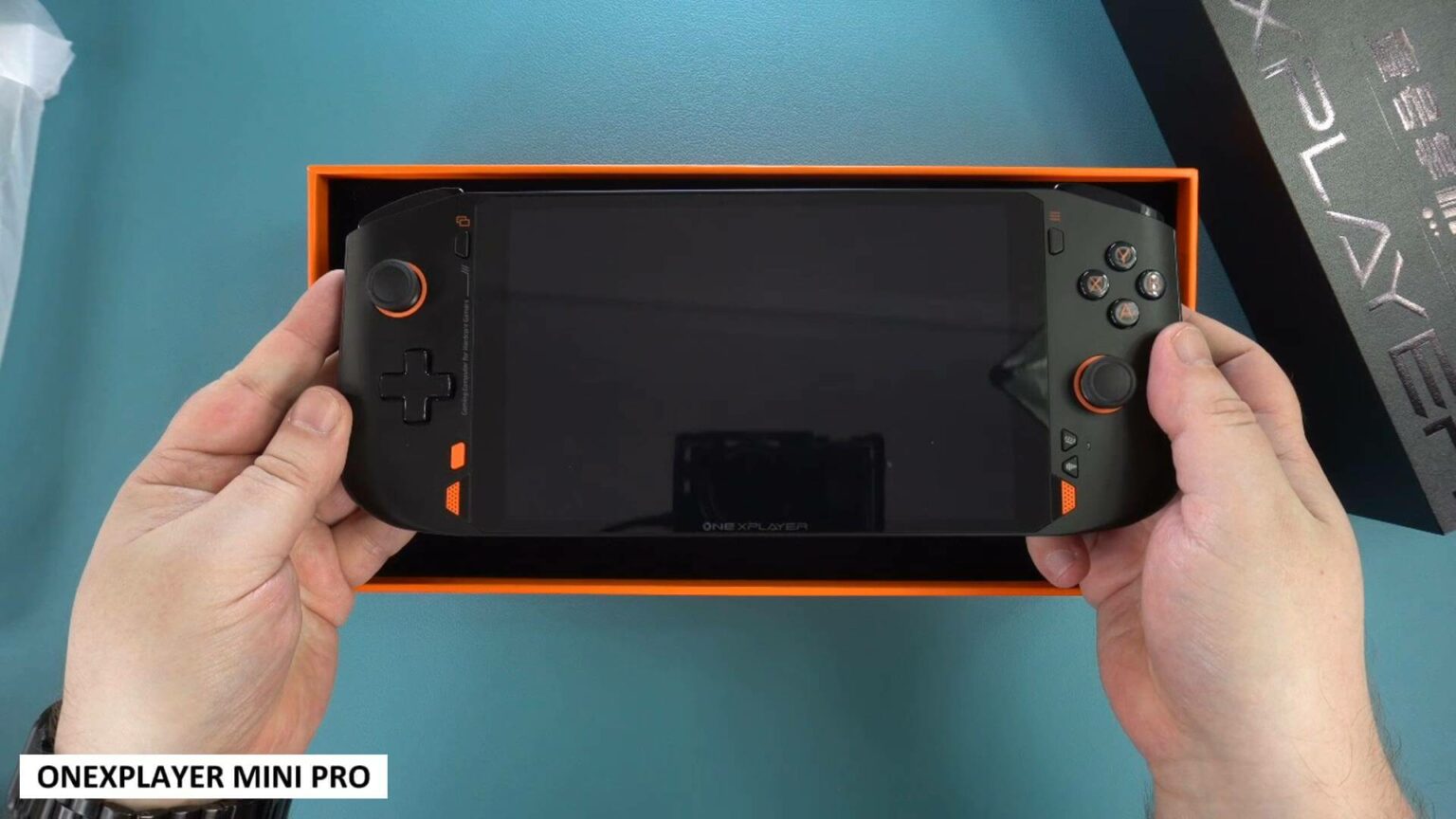 ONEXPLAYER Mini Pro Review AMD Ryzen 7 6800U AAA handheld gaming PC