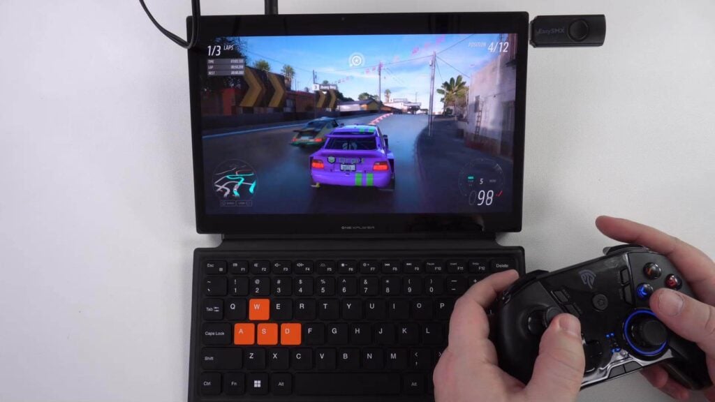 ONEXPLAYER X1, kurā darbojas Forza Horizon 5
