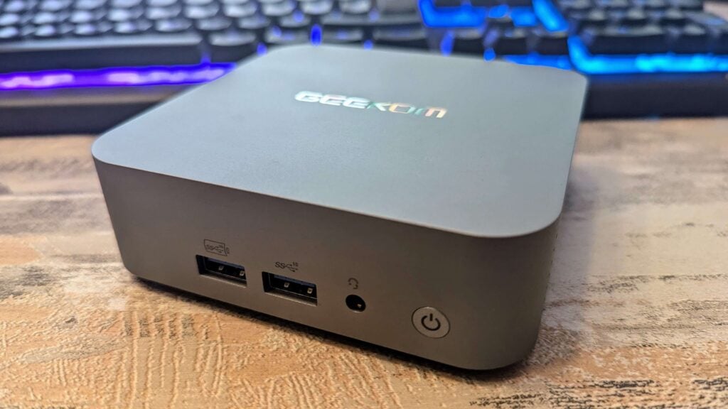 Geekom GT13 Pro Vista frontal