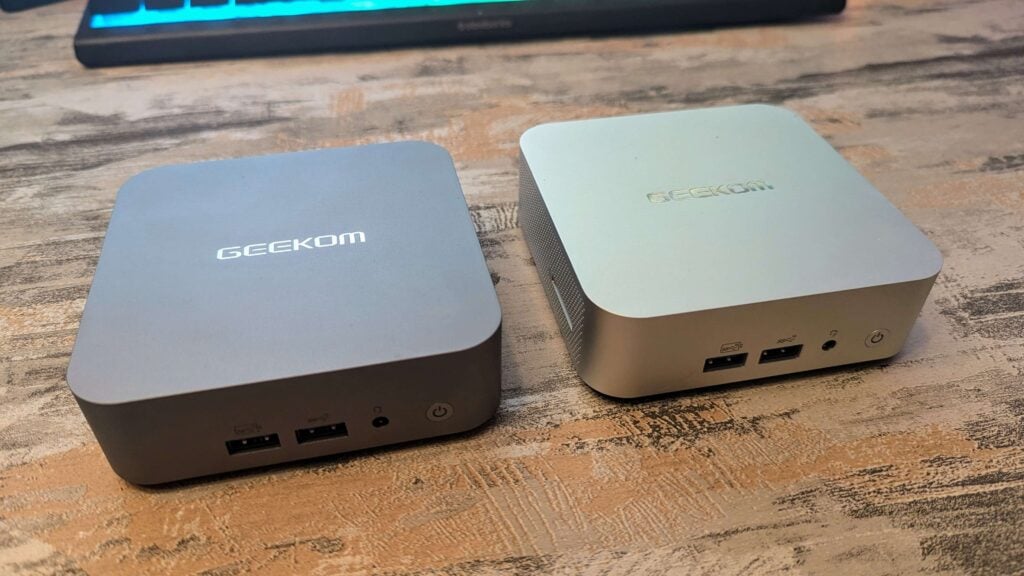 Geekom GTI13 Pro (Links) und Geekom A8 (Rechts)