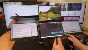 GPD Duo Six monitor setup