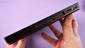 ONEXPLAYER X1 Pro Right Side View