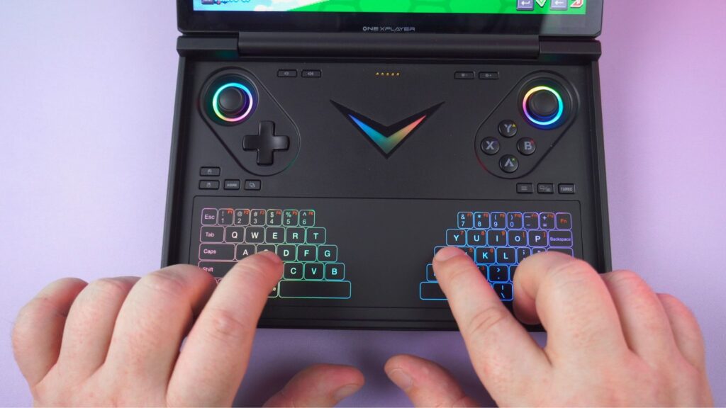 ONEXPLAYER G1 Typing on touch keyboard