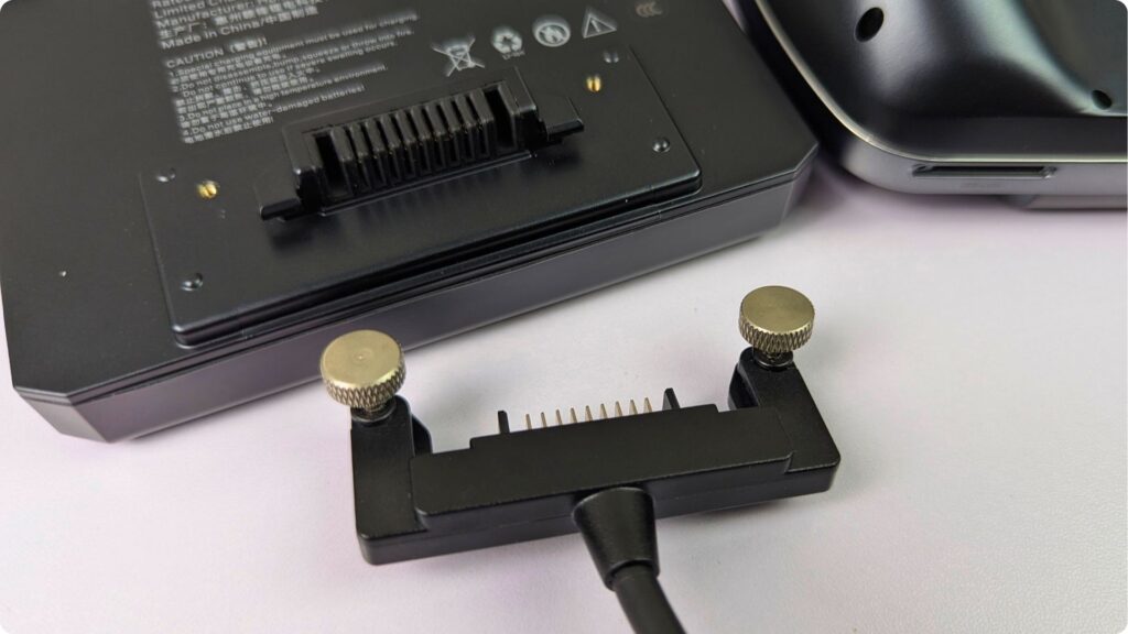 The GPD WIN 5 battery connector