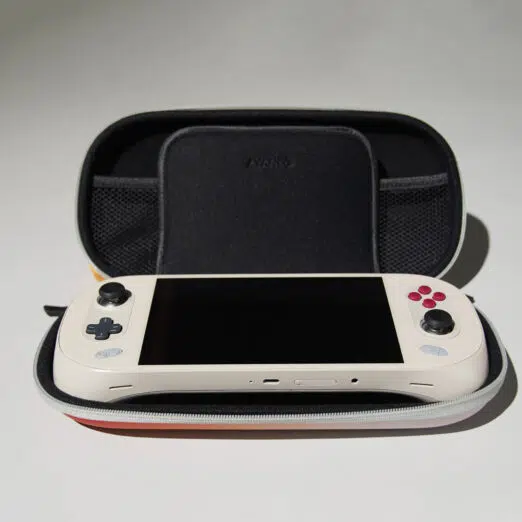 AYANEO 2 and GEEK Case Rainbow showing with device inside